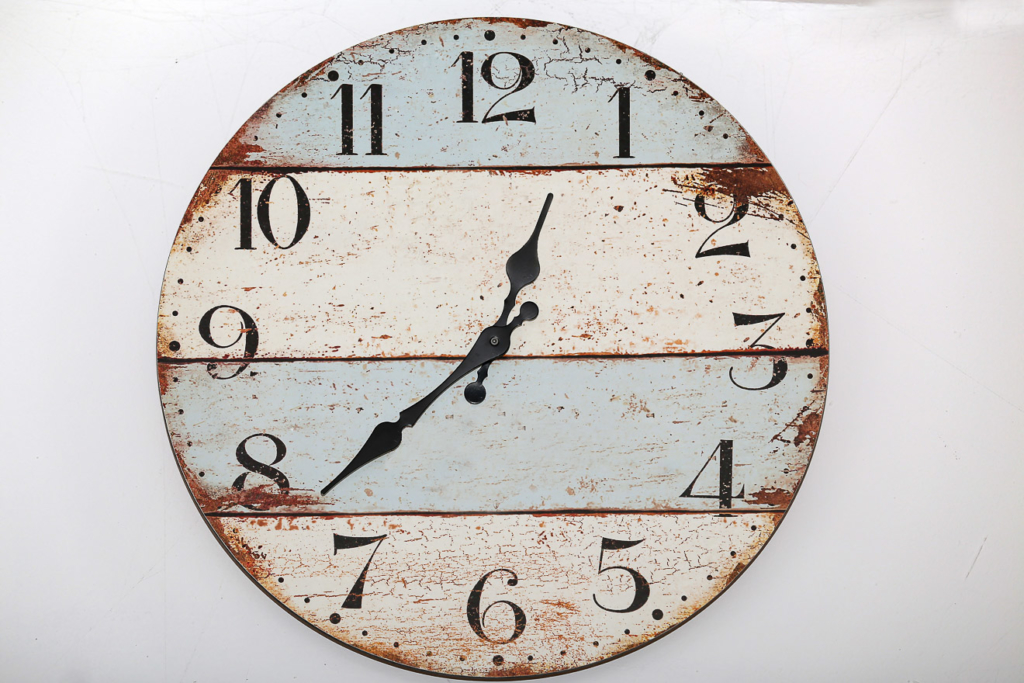 Wanduhr aus Treibholz 43 Wanduhr aus Holz im Shabby-Look
